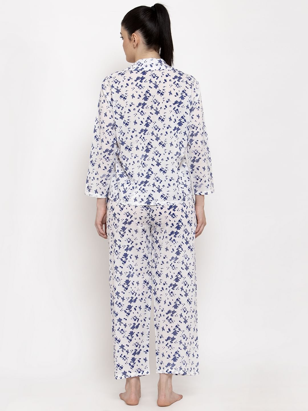 Secret Wish Women's White-Blue Cotton Printed Nightsuit 