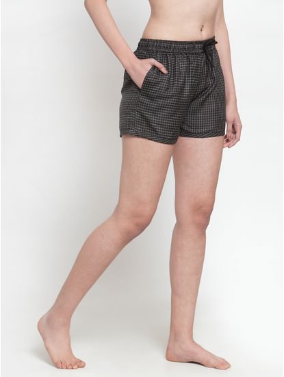 Secret Wish Women's cotton black small checkered shorts